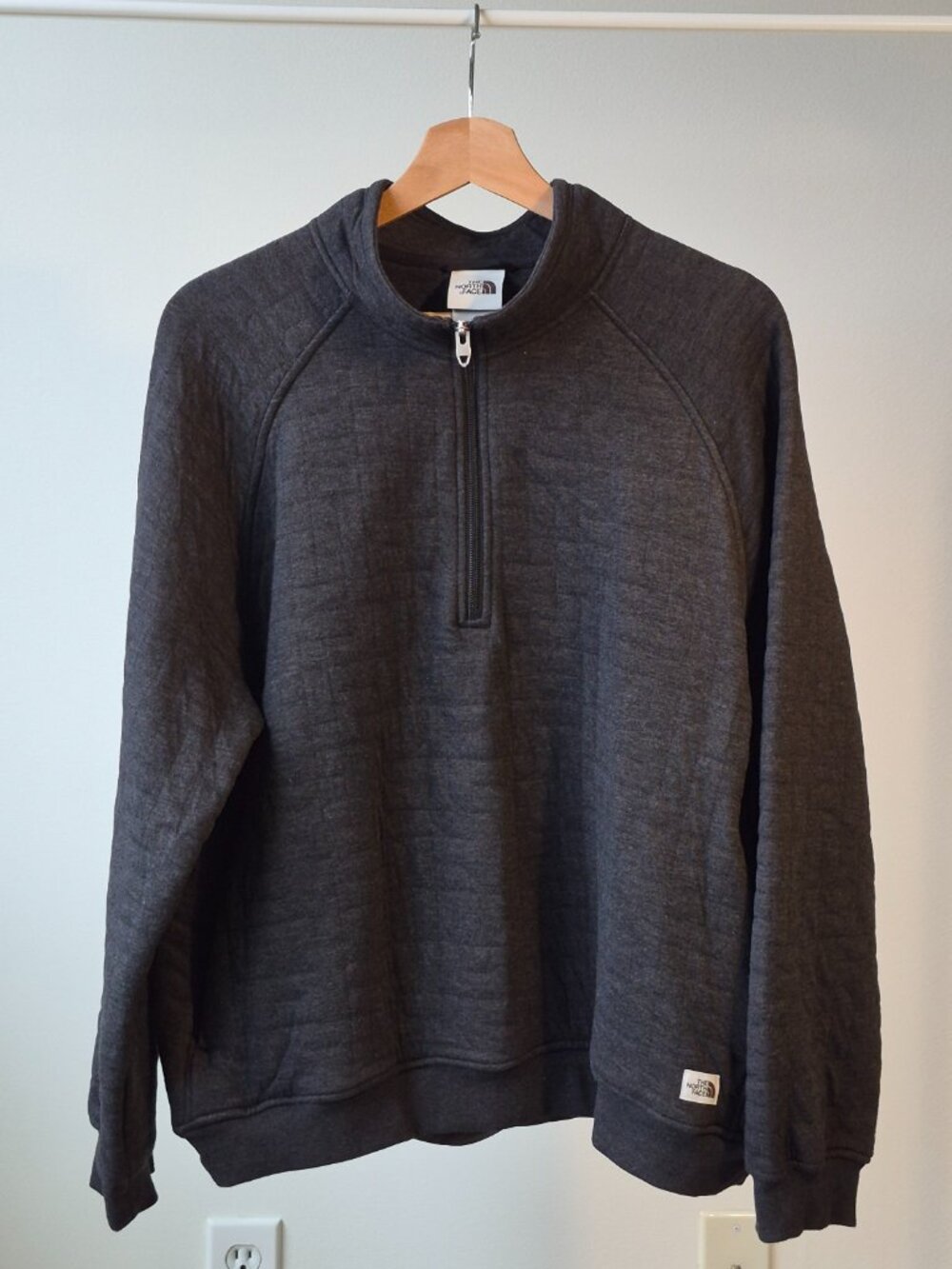 The North Face Pullover Women’s XXL Gray Quarter Zip Funnel Neck NF0A88P3